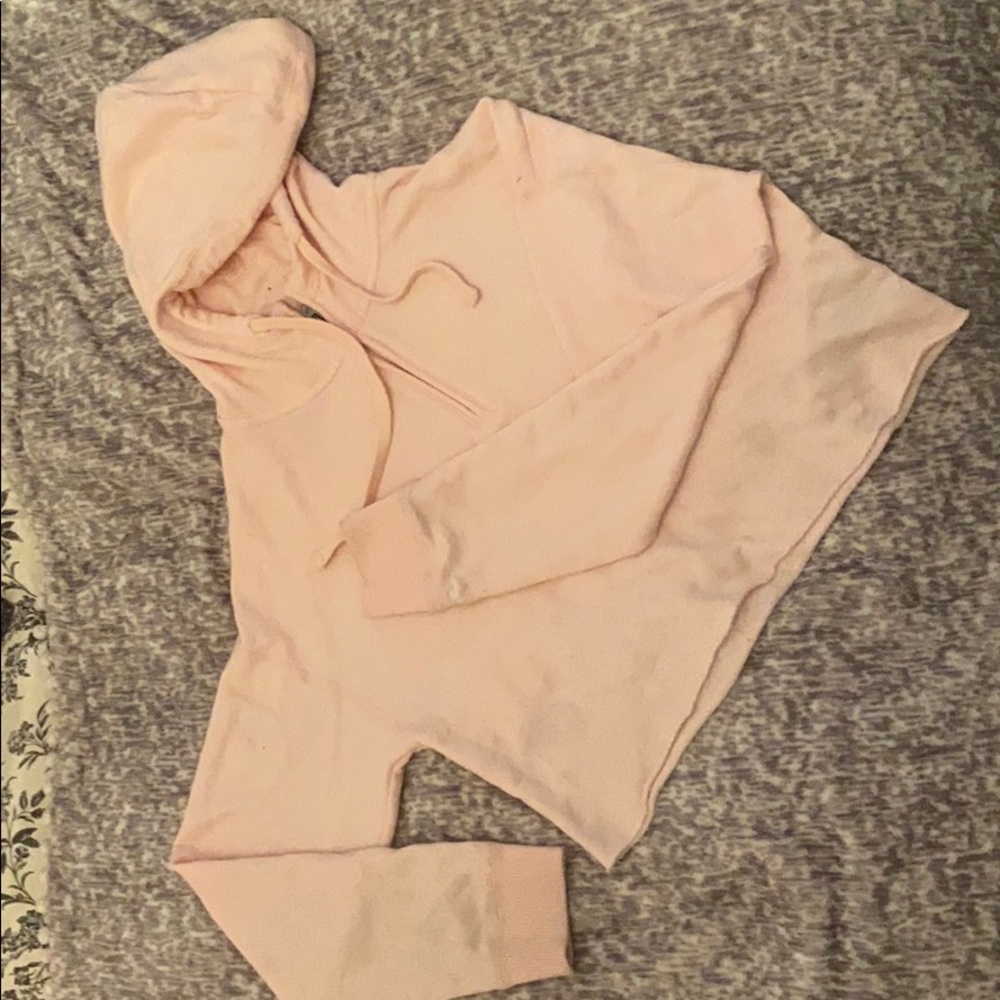 peach colored turtleneck crop top